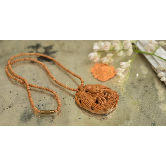 Kadam ♣ Wooden Neckpieces { k }